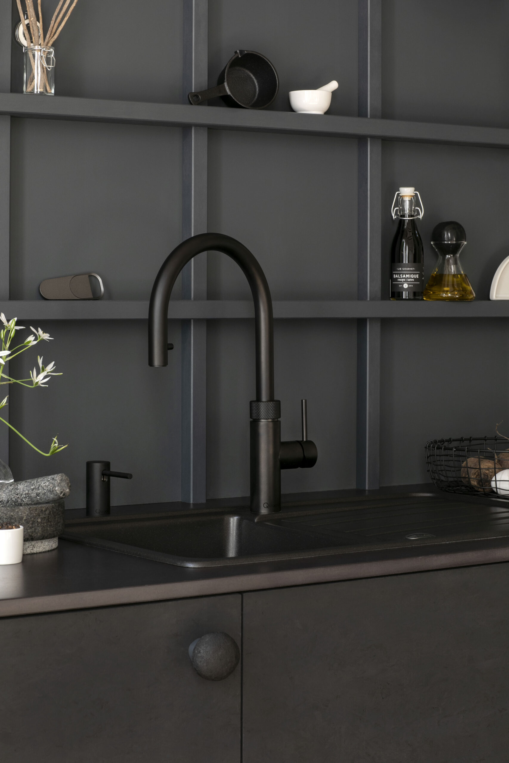 Explore custom kitchen solutions by Rêver Kitchens, crafted with passion and precision to reflect your unique style in West Sussex.