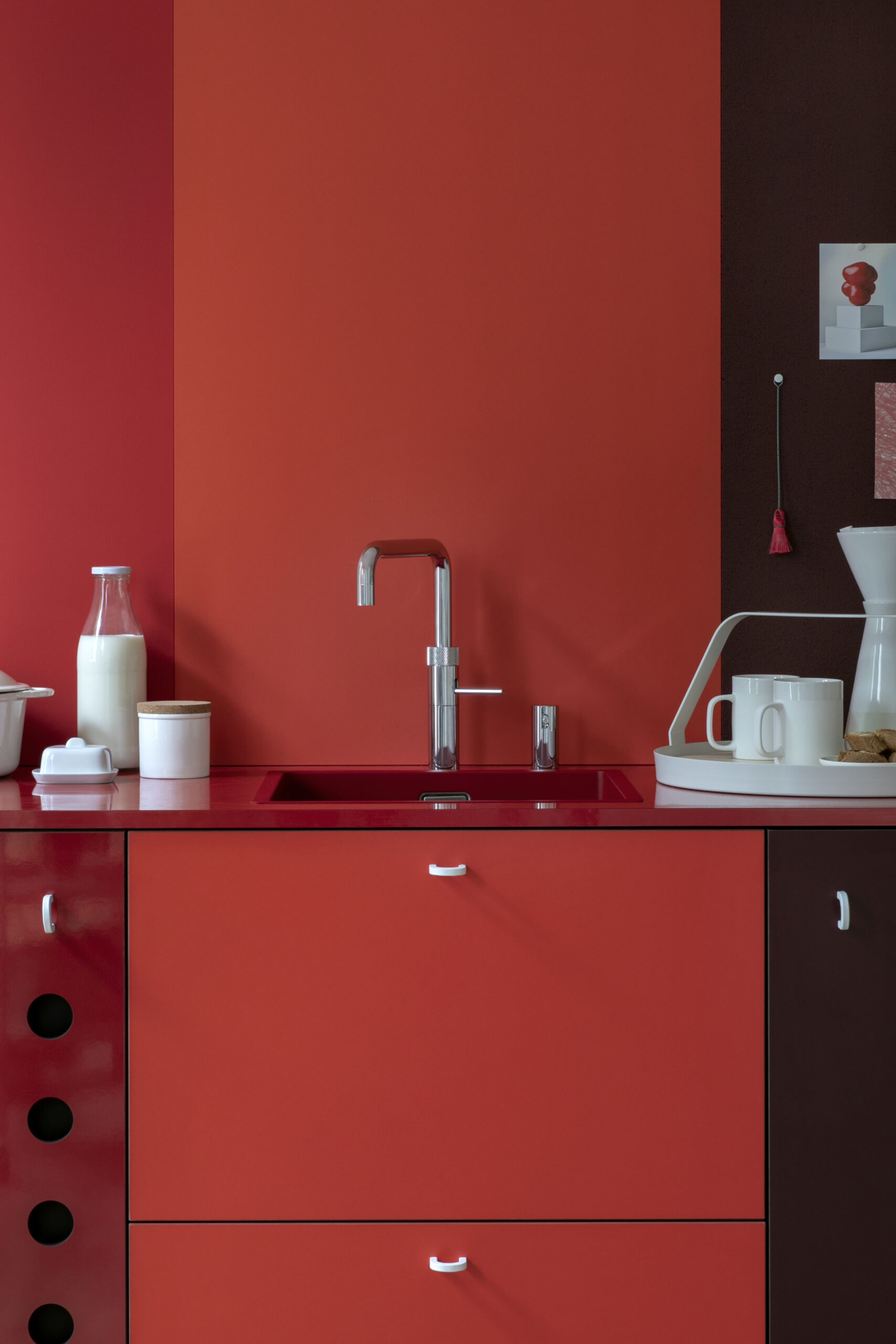 Explore custom kitchen solutions by Rêver Kitchens, crafted with passion and precision to reflect your unique style in West Sussex.