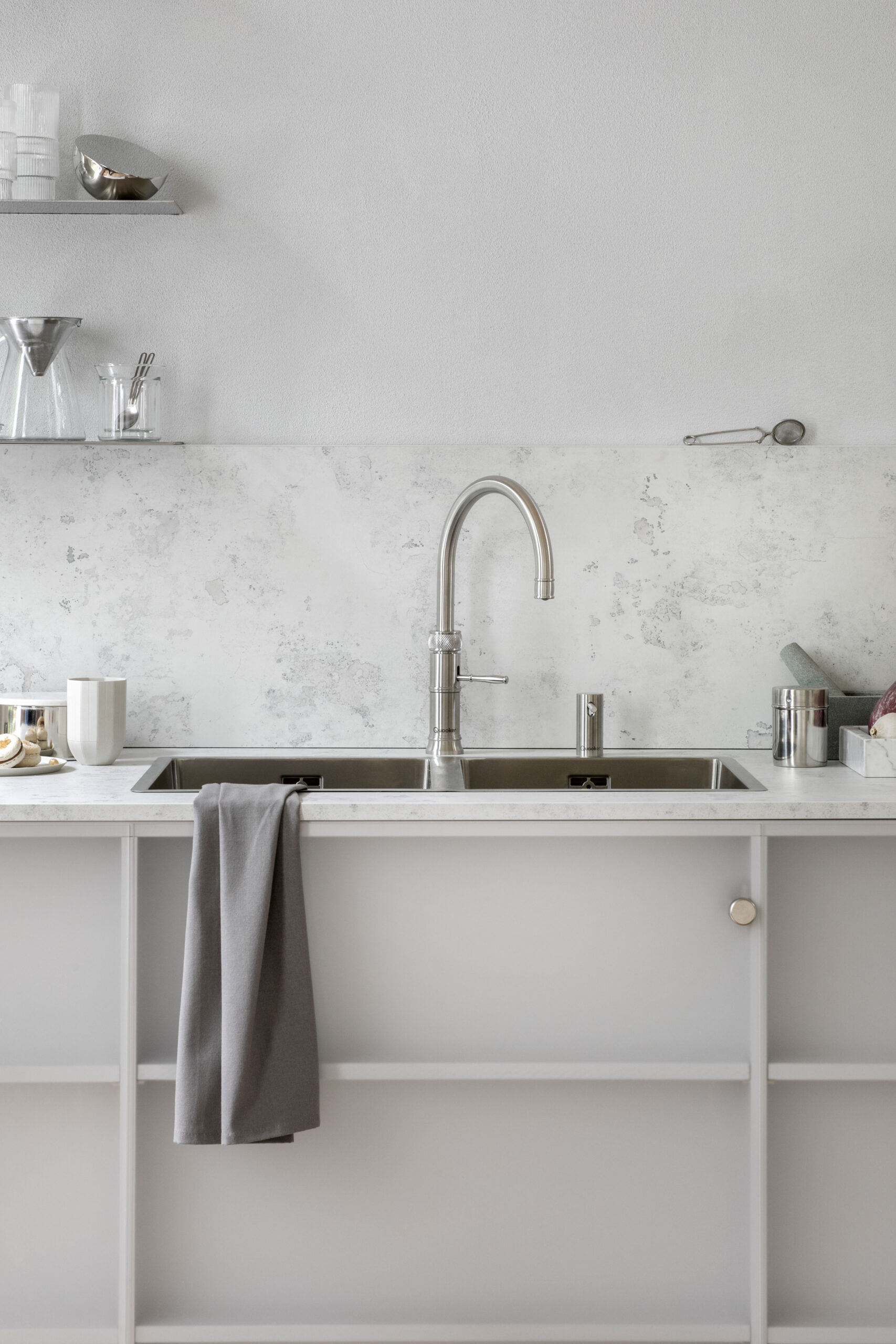 Explore custom kitchen solutions by Rêver Kitchens, crafted with passion and precision to reflect your unique style in West Sussex.