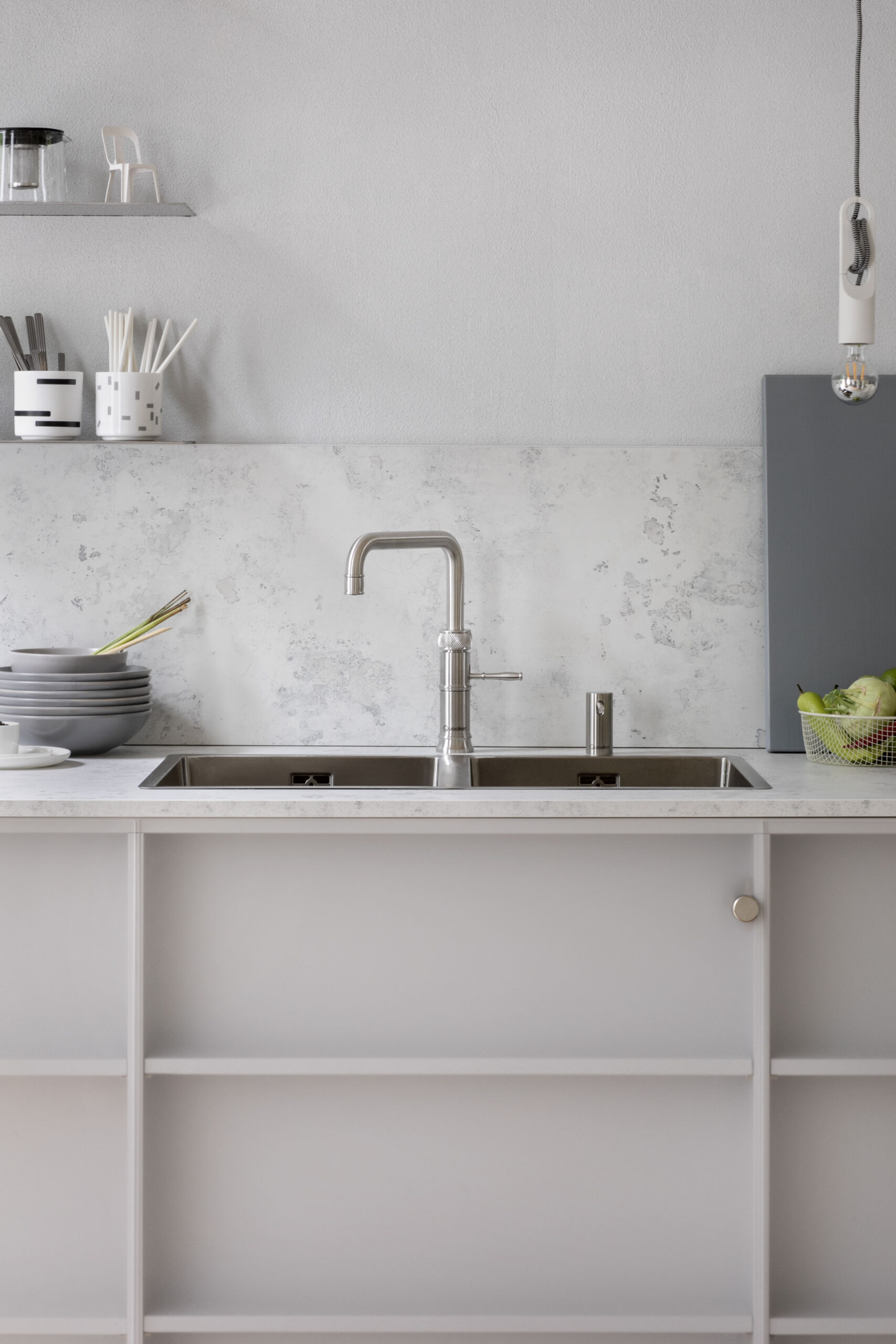 Explore custom kitchen solutions by Rêver Kitchens, crafted with passion and precision to reflect your unique style in West Sussex.
