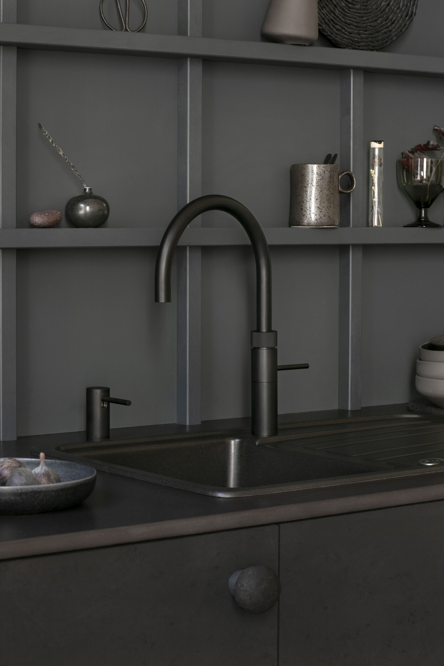 Explore custom kitchen solutions by Rêver Kitchens, crafted with passion and precision to reflect your unique style in West Sussex.