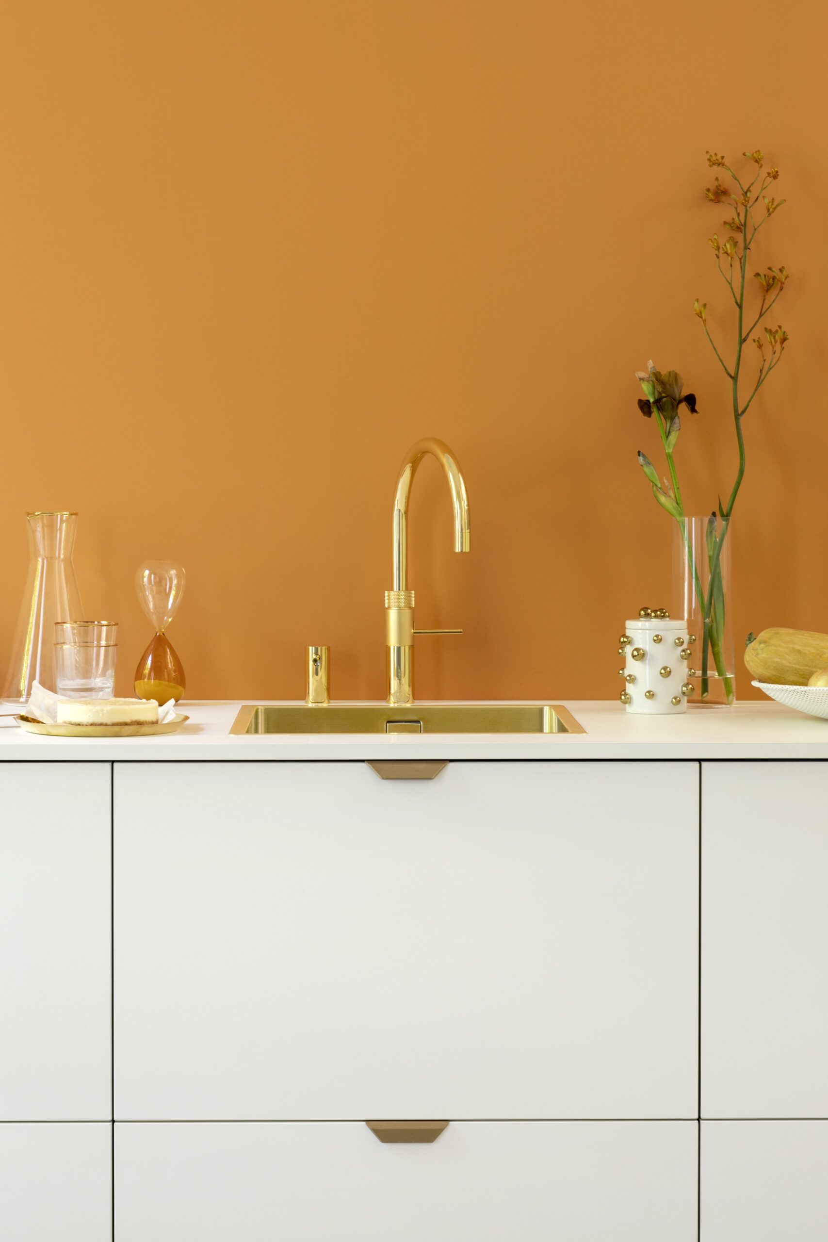Explore custom kitchen solutions by Rêver Kitchens, crafted with passion and precision to reflect your unique style in West Sussex.