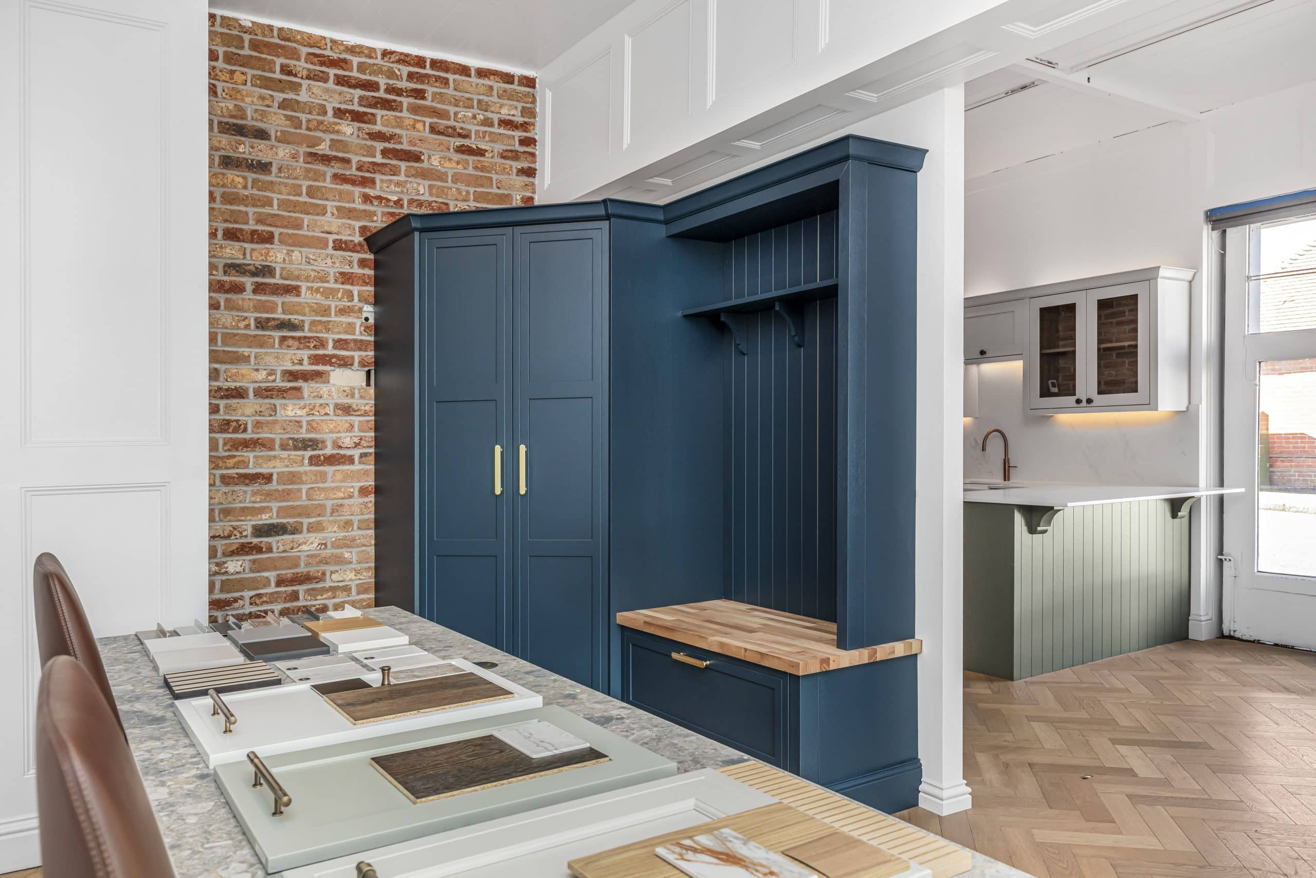 Explore custom kitchen solutions by Rêver Kitchens, crafted with passion and precision to reflect your unique style in West Sussex.