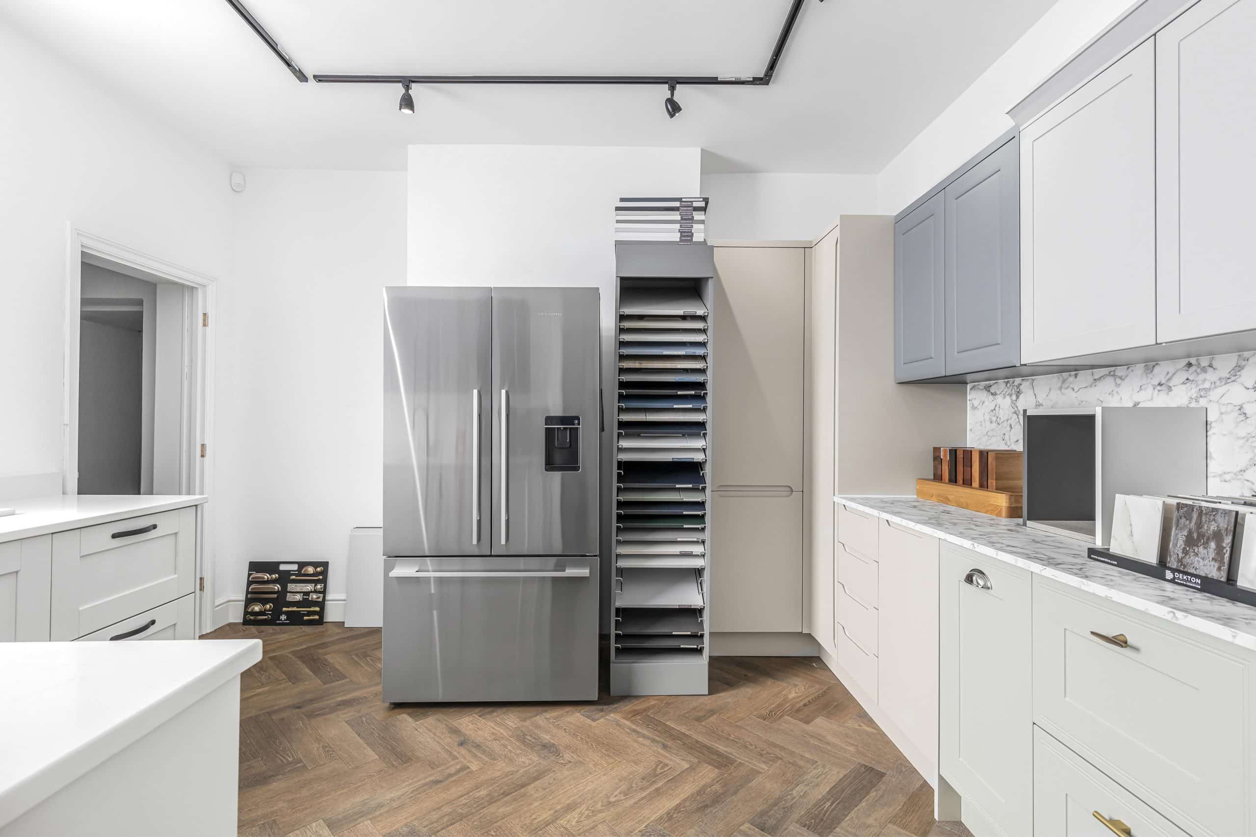 Explore custom kitchen solutions by Rêver Kitchens, crafted with passion and precision to reflect your unique style in West Sussex.