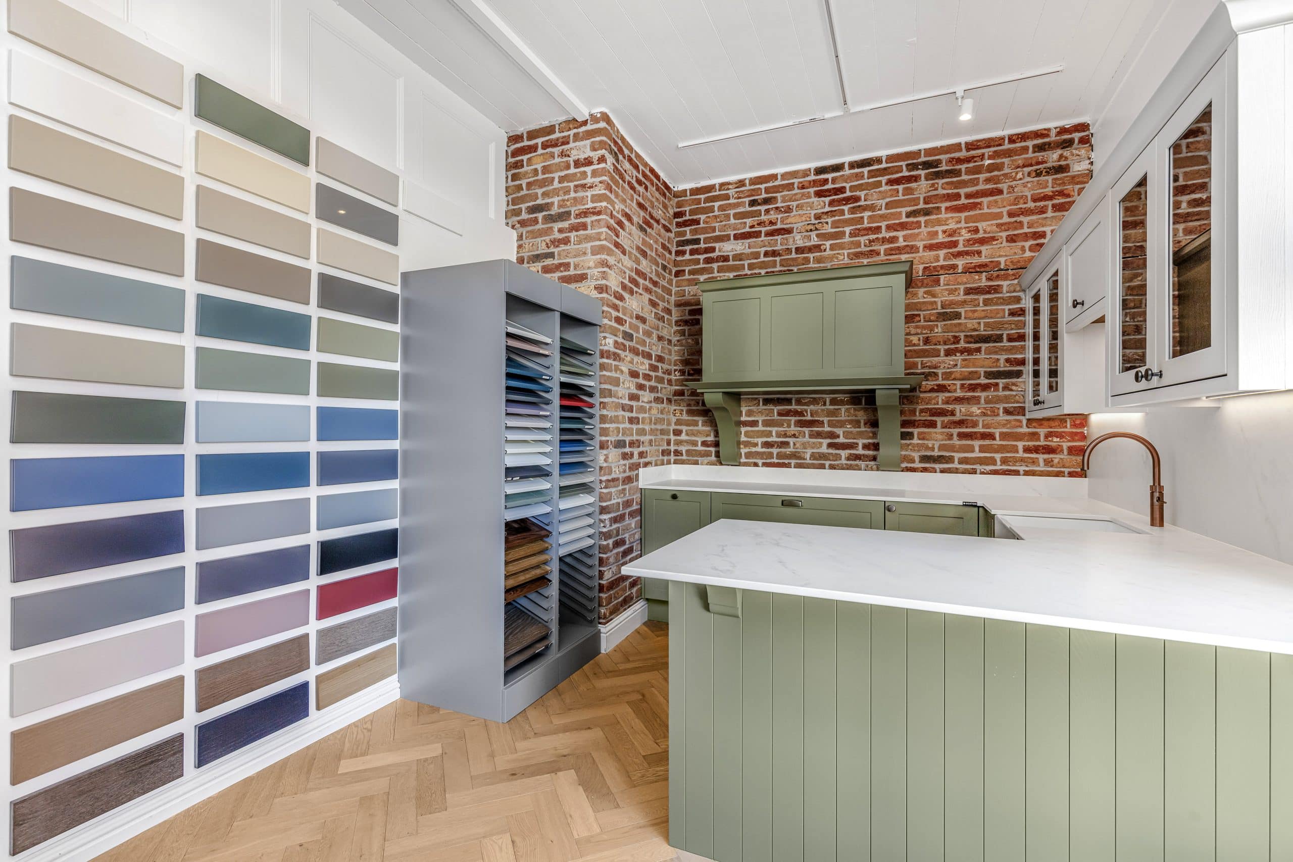 Explore custom kitchen solutions by Rêver Kitchens, crafted with passion and precision to reflect your unique style in West Sussex.