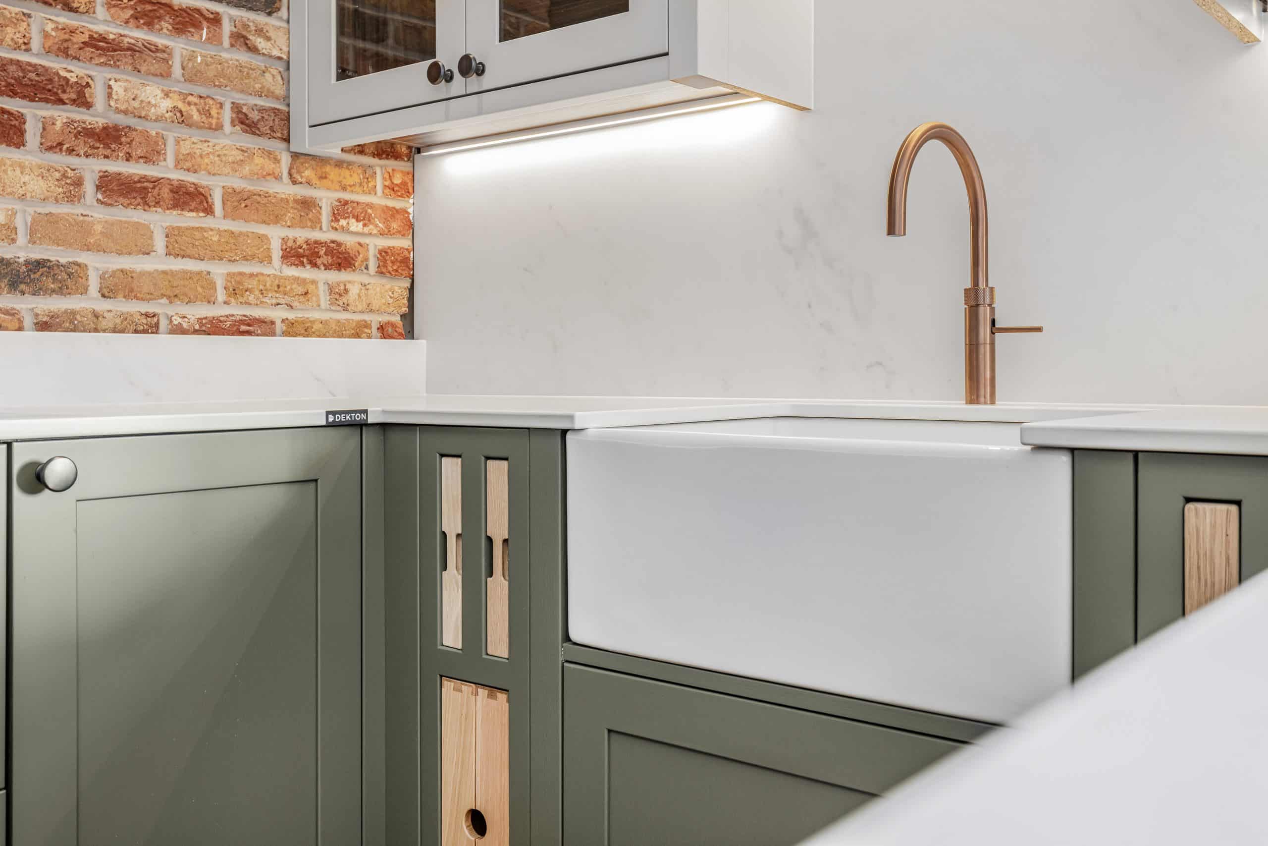 Explore custom kitchen solutions by Rêver Kitchens, crafted with passion and precision to reflect your unique style in West Sussex.