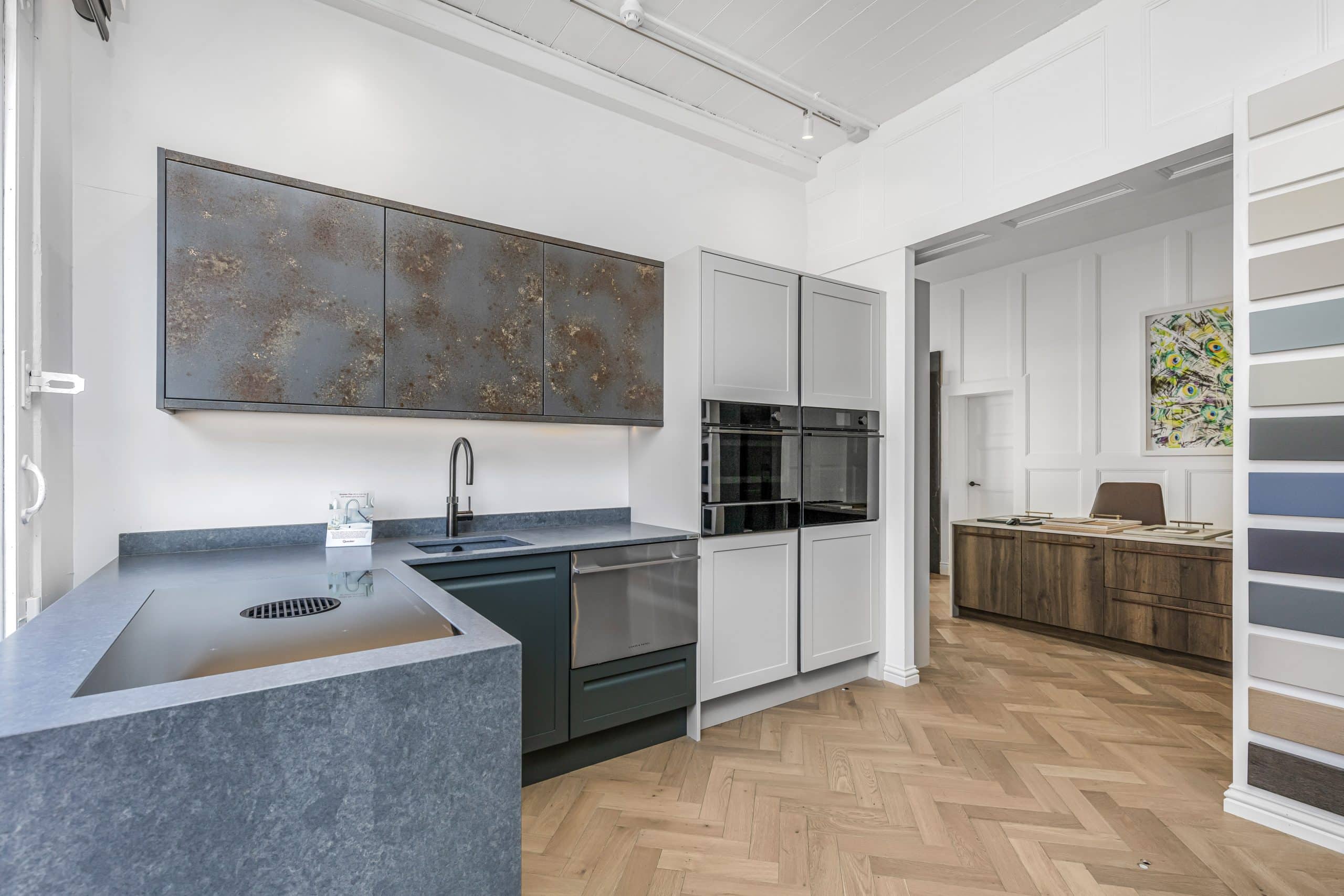 Explore custom kitchen solutions by Rêver Kitchens, crafted with passion and precision to reflect your unique style in West Sussex.