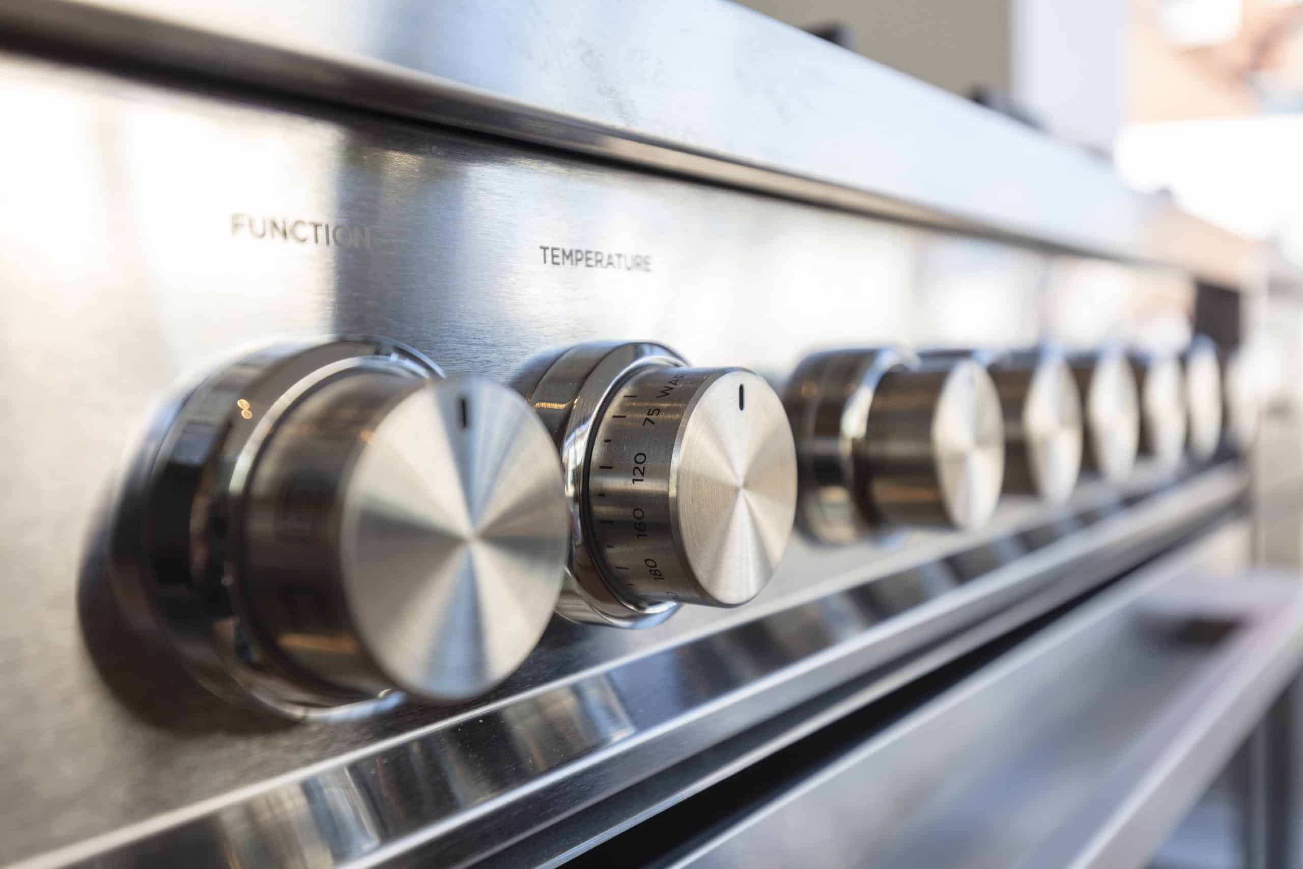 Explore custom kitchen solutions by Rêver Kitchens, crafted with passion and precision to reflect your unique style in West Sussex.