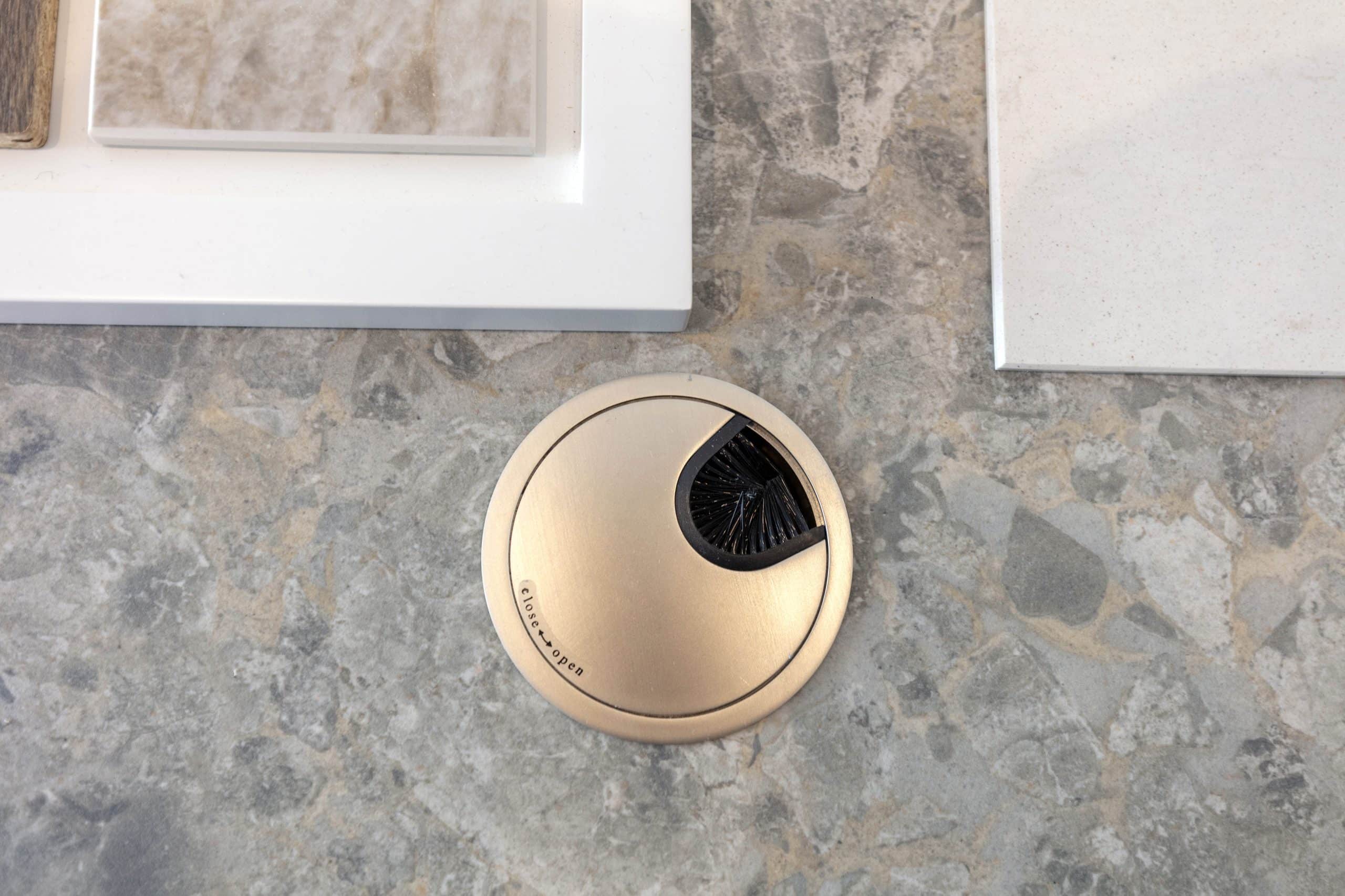 Explore custom kitchen solutions by Rêver Kitchens, crafted with passion and precision to reflect your unique style in West Sussex.