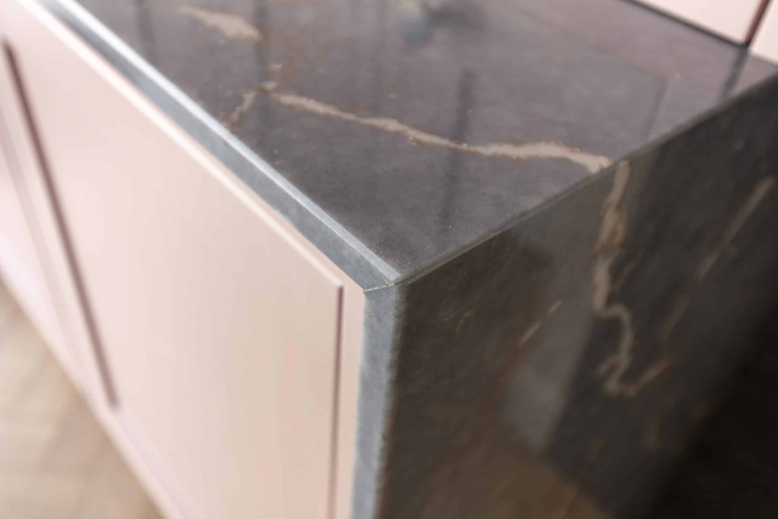 Explore custom kitchen solutions by Rêver Kitchens, crafted with passion and precision to reflect your unique style in West Sussex.