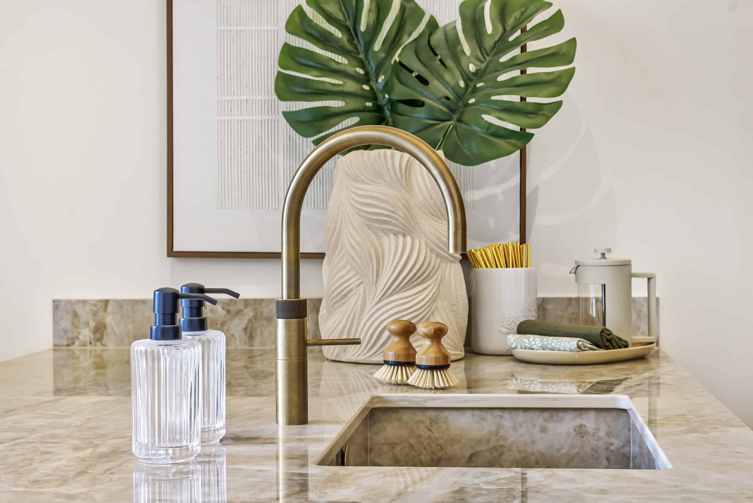 Discover truly bespoke kitchens by Rêver Kitchens in Sussex, tailored designs, premium materials & handcrafted detail. Made for you, not just made to measure.
