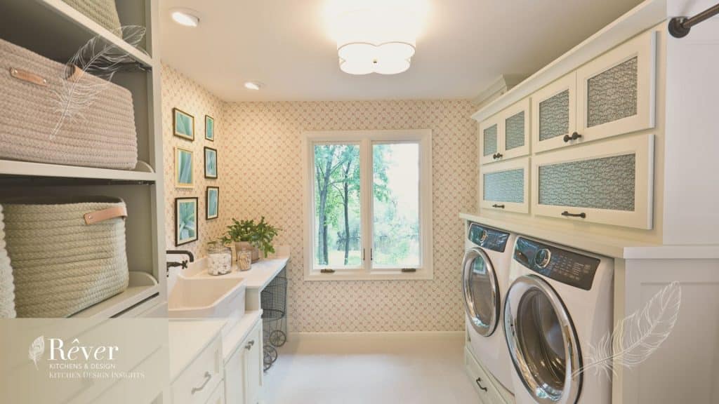 Explore effective strategies to design a functional utility room that maximises organisation. Uncover key elements to create an efficient and stylish space.